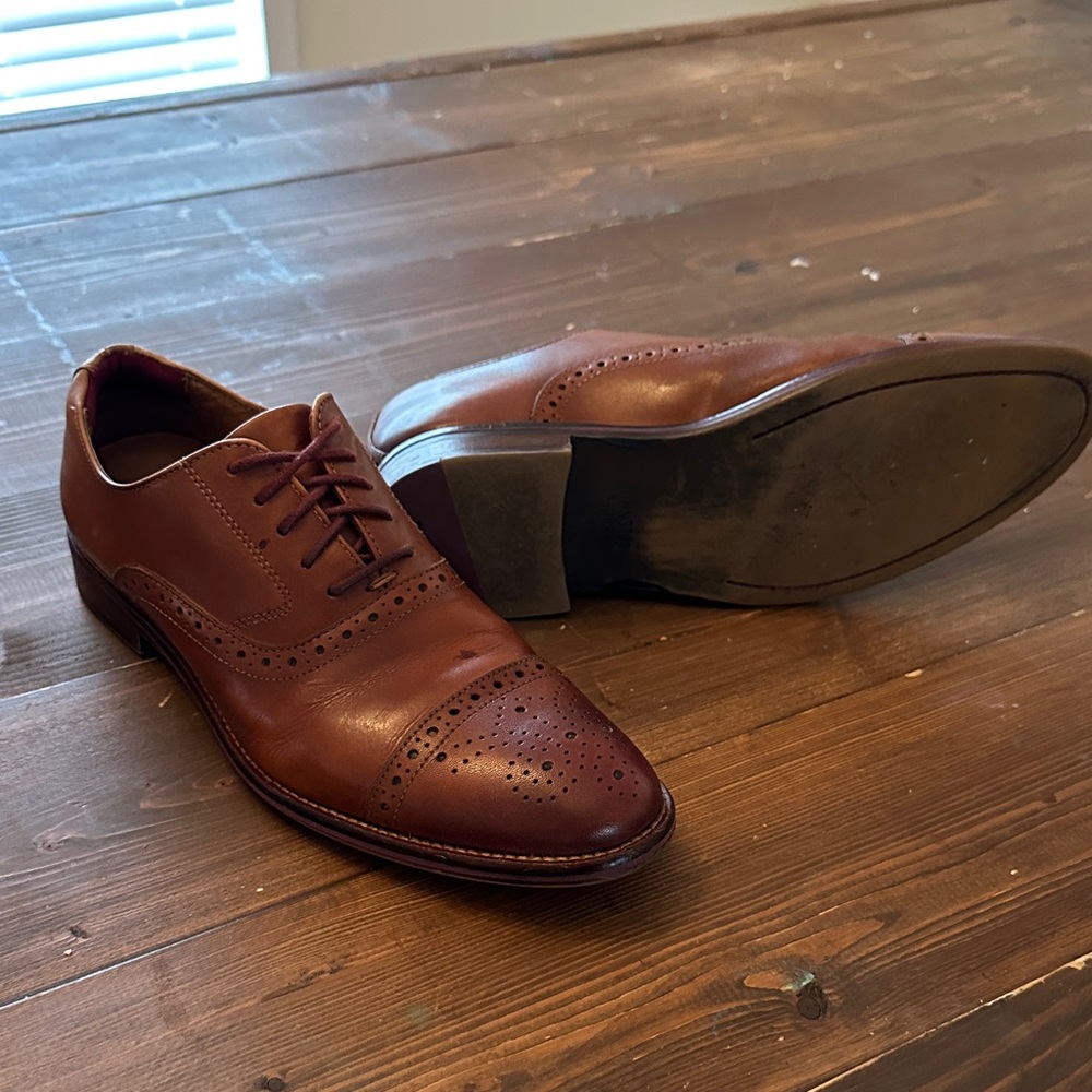 Men's Chestnut Leather Brogue Cap-Toe Derby Shoes
